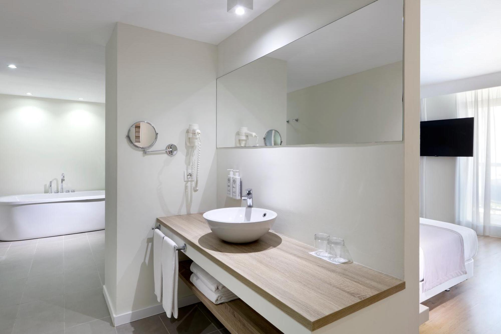 Junior Suite con Vista Piscina